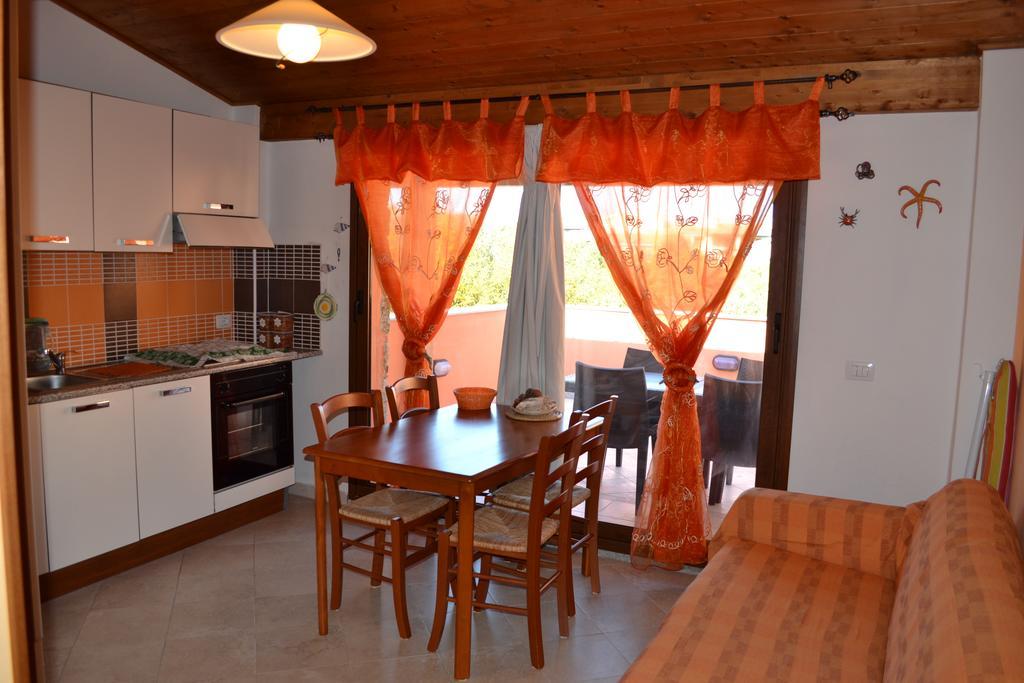 Apartments Mimose Badesi Extérieur photo