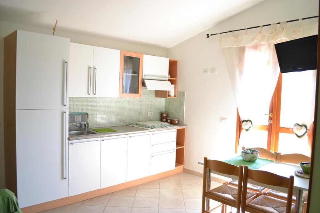 Apartments Mimose Badesi Extérieur photo